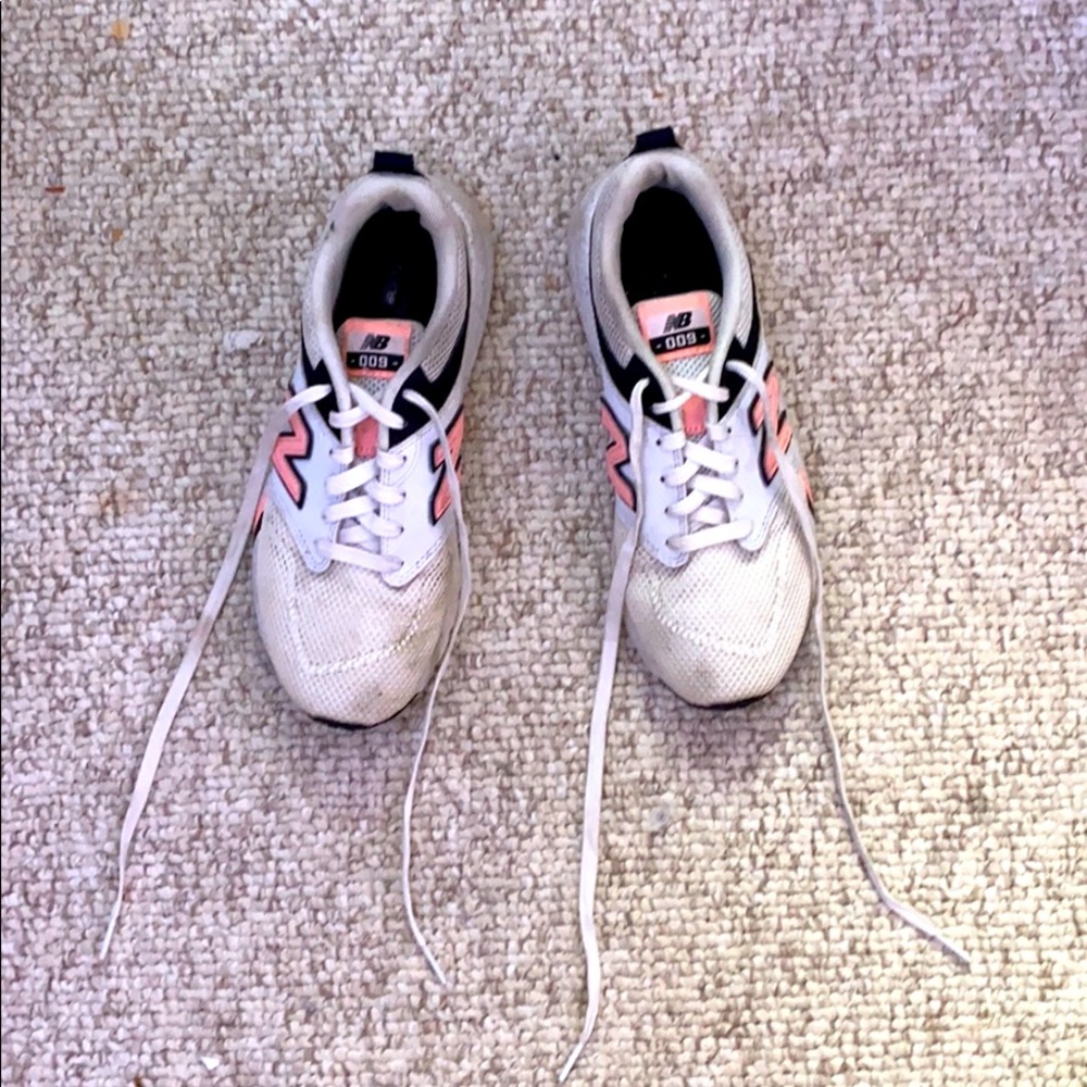 These are a pair of new balance. Used.